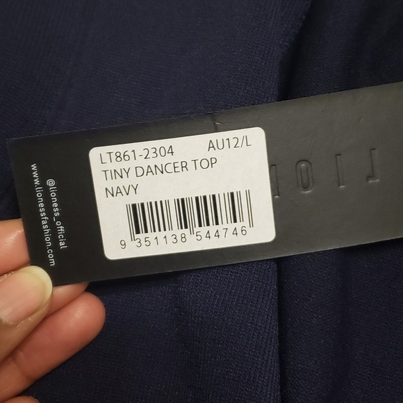 NWT Lioness Tiny Dancer Top Navy Blue Sz L Deep Plunge V-Neck Faux Wrap Tie Crop - Picture 8 of 11